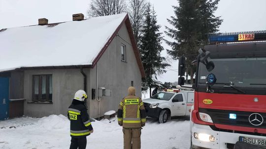 Zwarcie instalacji elektrycznej w domu jednorodzinnym w Fornetce. Interweniowały służby