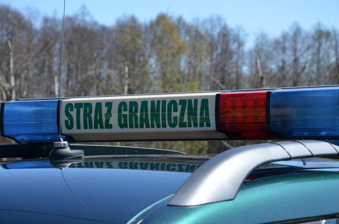 1,5 promila alkoholu za kierownicą. Straż Graniczna zatrzymała kierowcę Opla