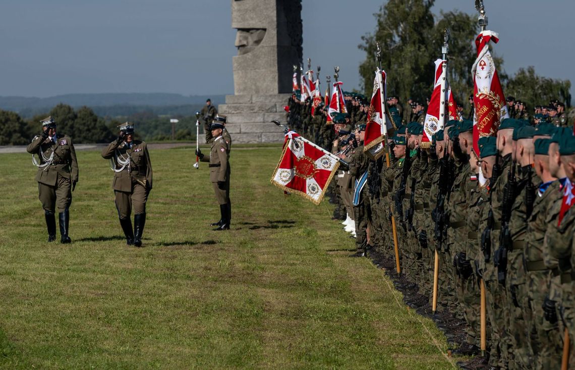107 lat Bursztynowej Dywizji. Uroczystości na Polach Grunwaldu 107 lat Bursztynowej Dywizji. Uroczystości na Polach Grunwaldu