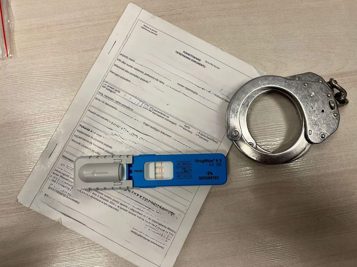 28-latka jechała po chodniku pod wpływem narkotyków. Zatrzymała ją sejneńska drogówka