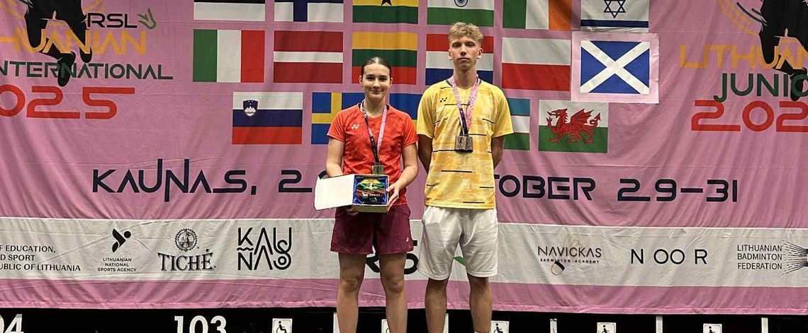 🏸 5 medali dla zawodników SKB Suwałki na Litwie! 🇱🇹