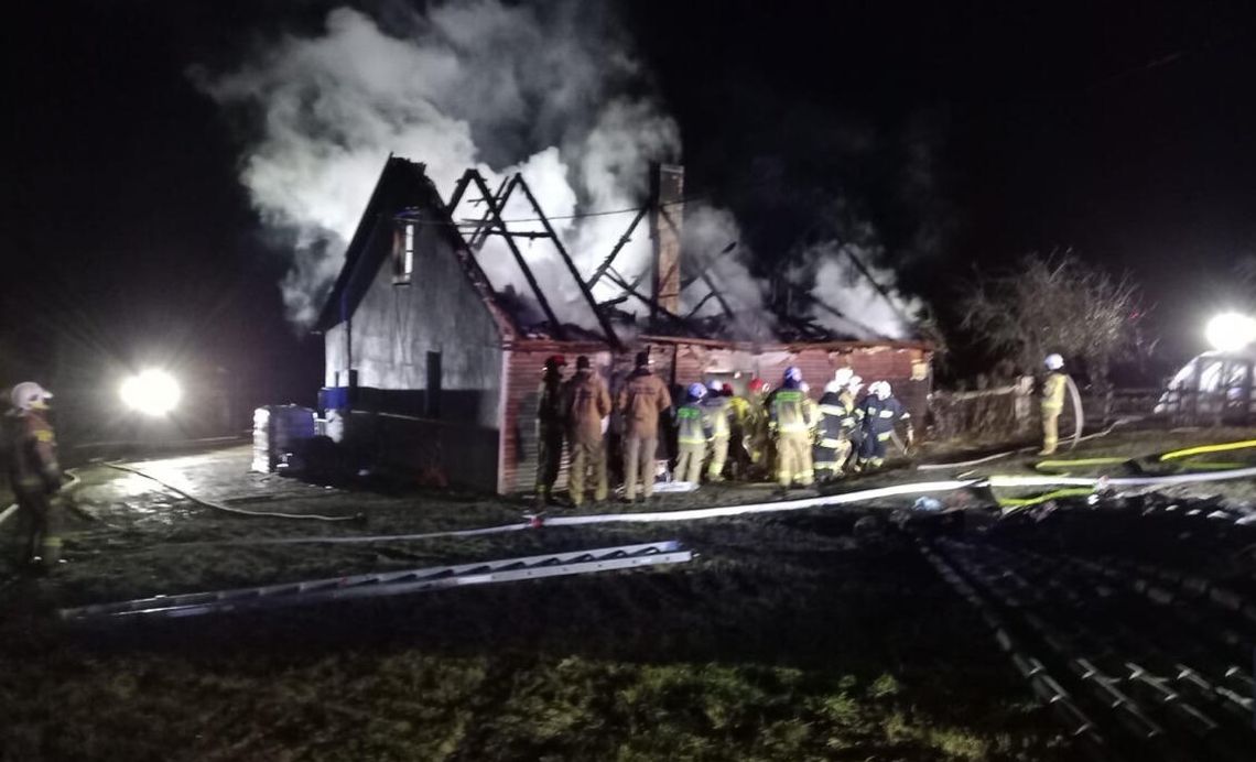90-latkowie stracili dom w Wigilię. Trwa zbiórka na pomoc dla seniorów