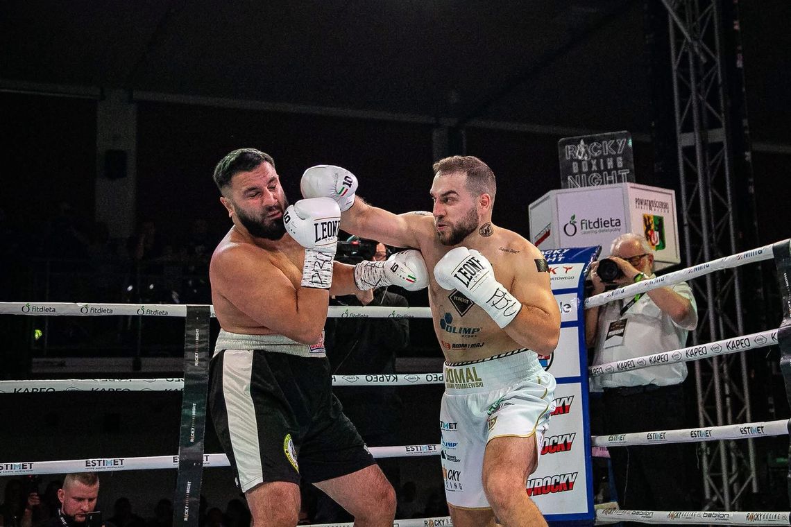 Adrian Domalewski niepokonany! Kolejny nokaut na gali w Kościerzynie Adrian Domalewski niepokonany! Kolejny nokaut na gali w Kościerzynie
