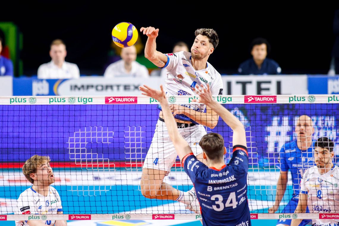 Biało-niebiescy odwracają losy meczu z ZAKSĄ. Horror w Suwałki Arenie zakończony triumfem 3:2 🏐🔥
