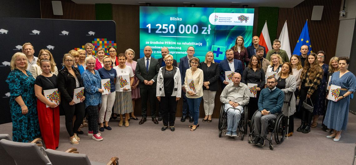 📰 Blisko 1,25 mln zł na rehabilitację zawodową i społeczną osób z niepełnosprawnościami ♿💙