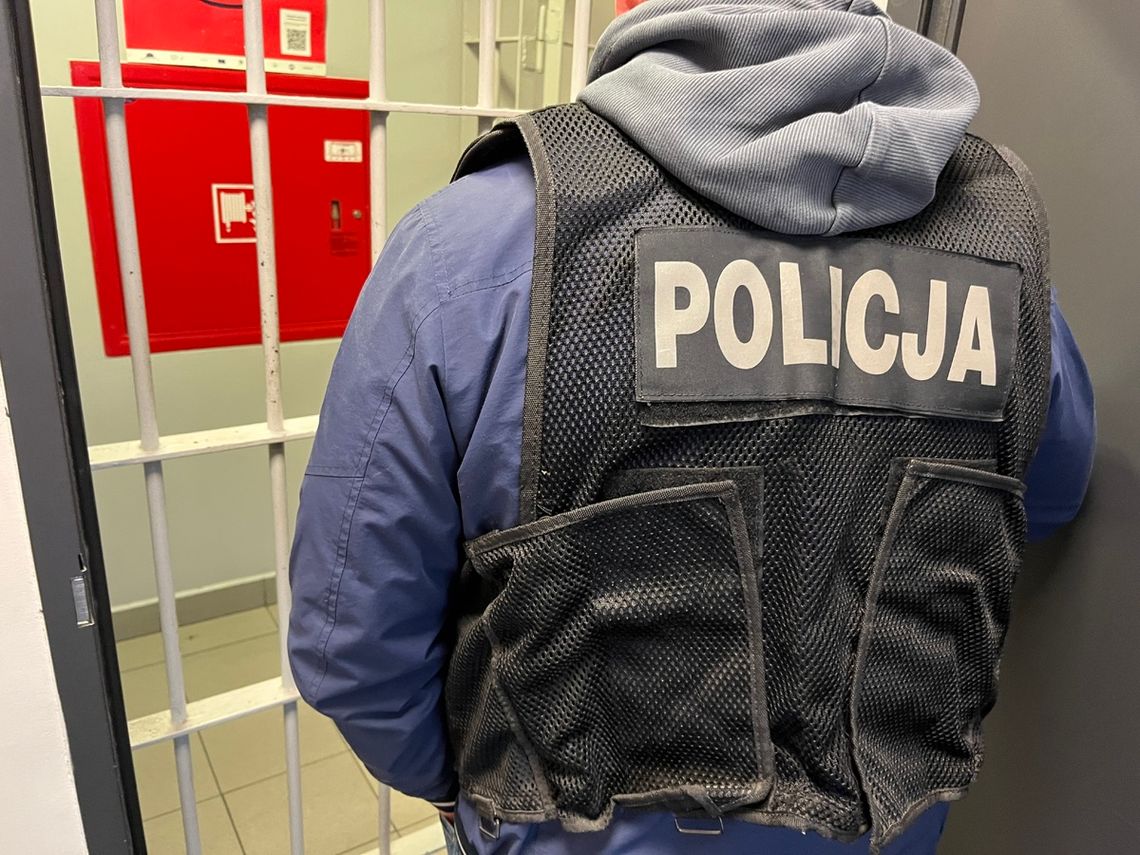 Czterech poszukiwanych zatrzymanych. Wszyscy trafią do więzienia Czterech poszukiwanych zatrzymanych. Wszyscy trafią do więzienia
