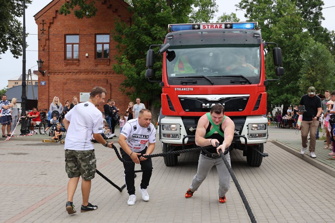 💥 Dni Otwarte w GOK Raczki – siła, zabawa i integracja ze strongmanem!
