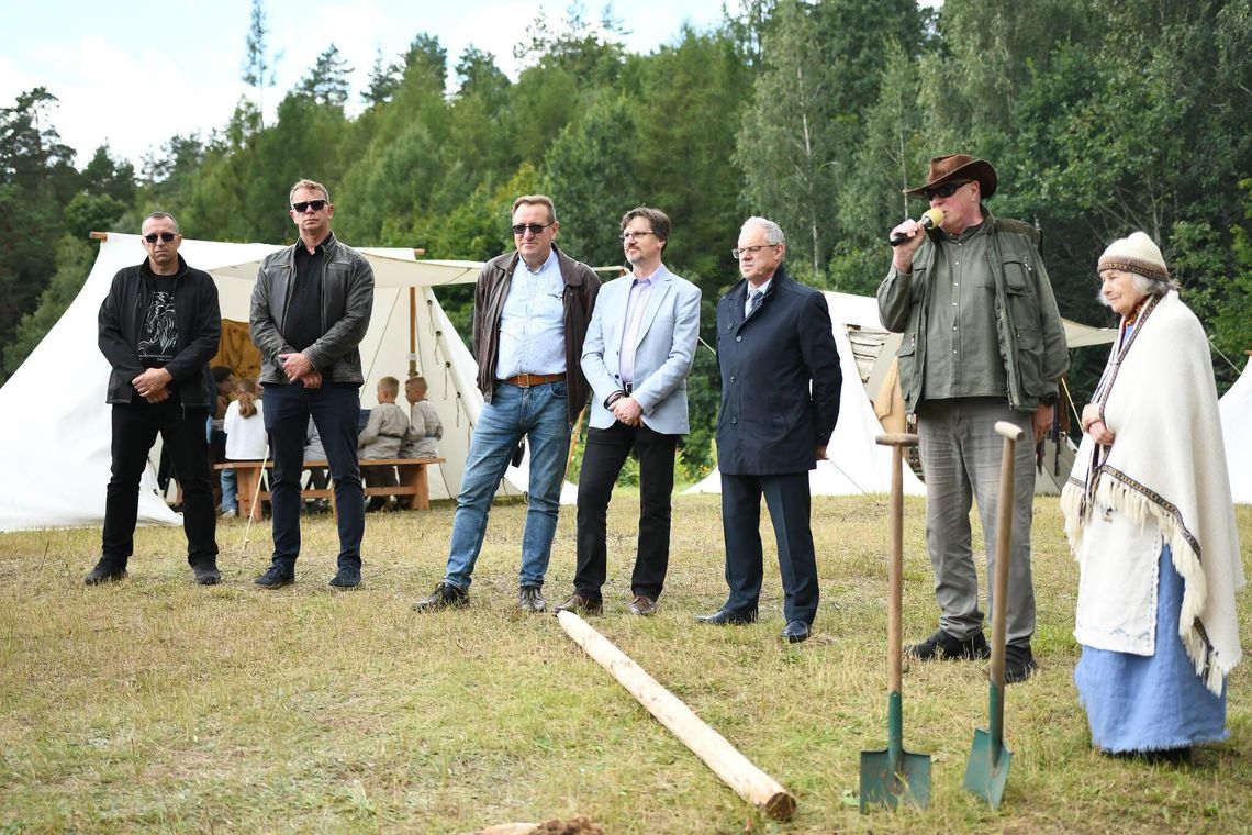 Drugi dzień Jaćwieskiego Festynu. W Szwajcarii ruszyła budowa centrum archeologicznego Drugi dzień Jaćwieskiego Festynu. W Szwajcarii ruszyła budowa centrum archeologicznego