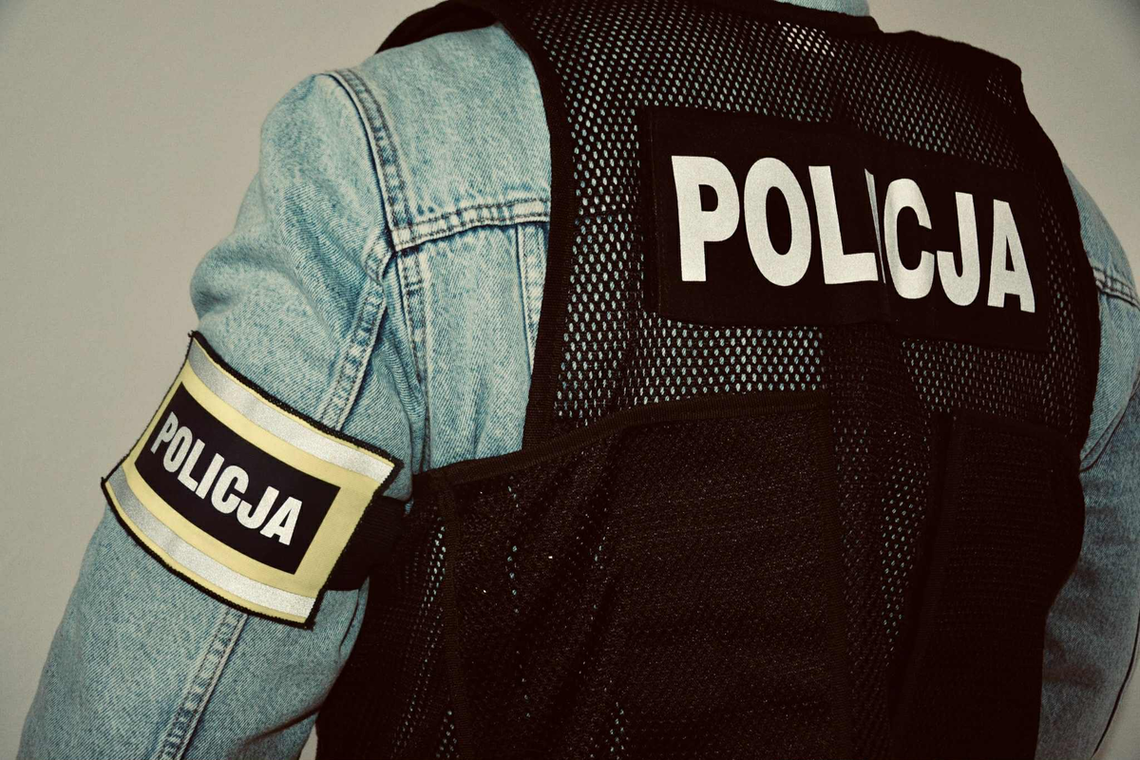 🚔 Dwóch poszukiwanych zatrzymanych w Suwałkach – ukrywali się przed wymiarem sprawiedliwości