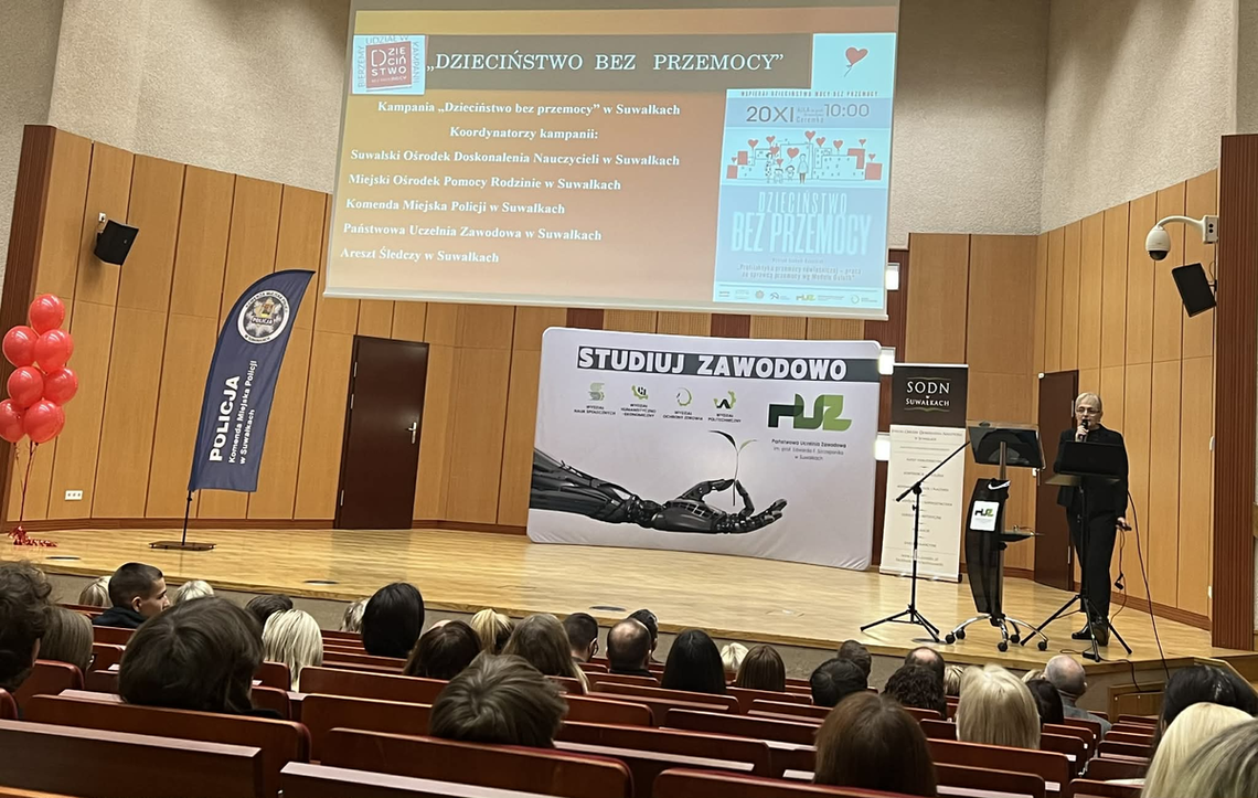„Dzieciństwo bez przemocy” – w Suwałkach podsumowano ogólnopolską kampanię