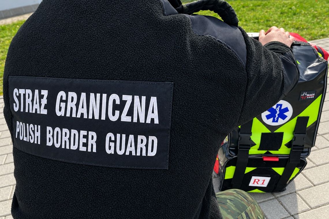 Dziecko pogryzione przez psa w Krynkach. Pomogli funkcjonariusze Straży Granicznej Dziecko pogryzione przez psa w Krynkach. Pomogli funkcjonariusze Straży Granicznej