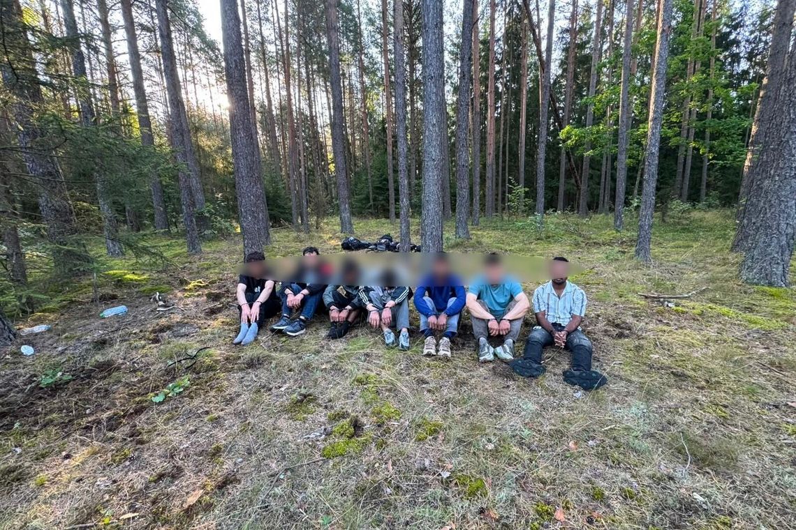 Dziewięciu migrantów zatrzymanych po nielegalnym przekroczeniu granicy. Przeszli przez rzekę Wołkuszankę