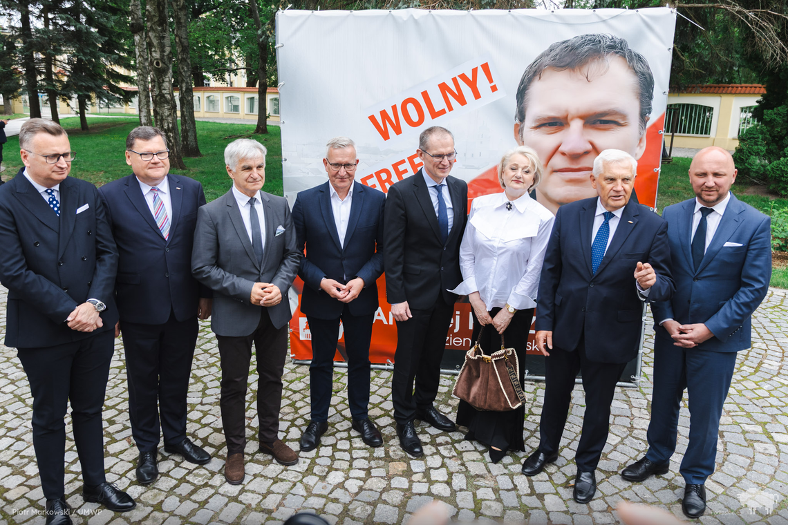 Honorowa Odznaka Województwa Podlaskiego dla Andrzeja Poczobuta Honorowa Odznaka Województwa Podlaskiego dla Andrzeja Poczobuta