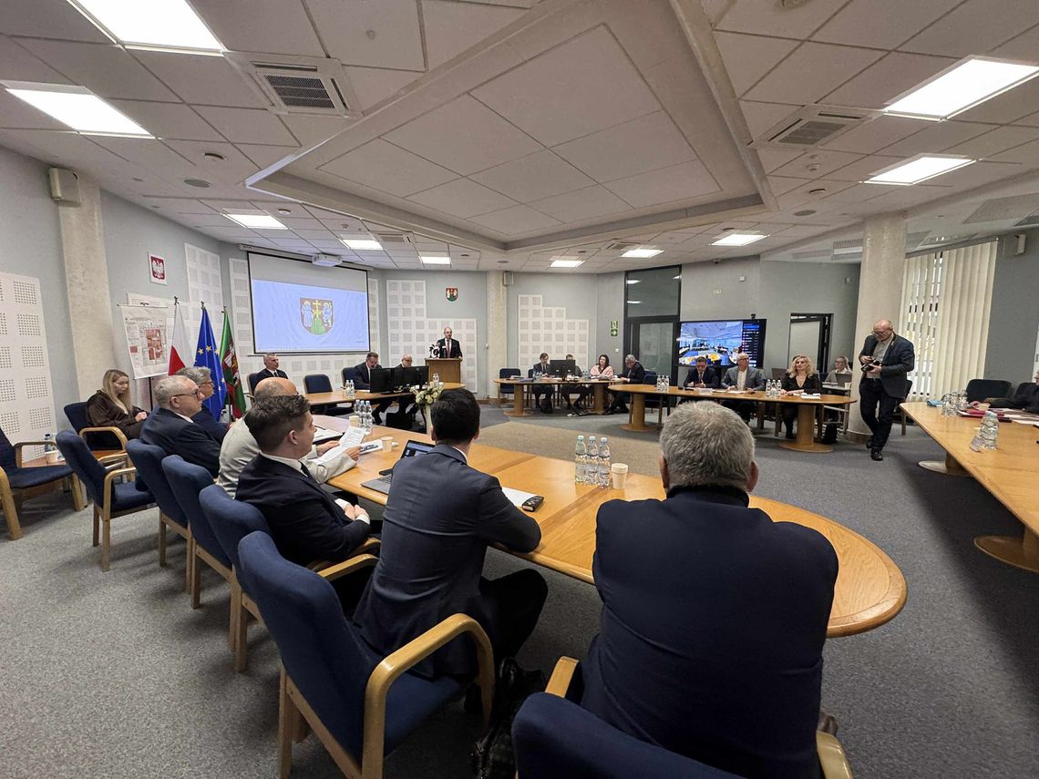 🗳️ Jak głosowali radni? Sprawdzamy wyniki głosowań z sesji Rady Miejskiej