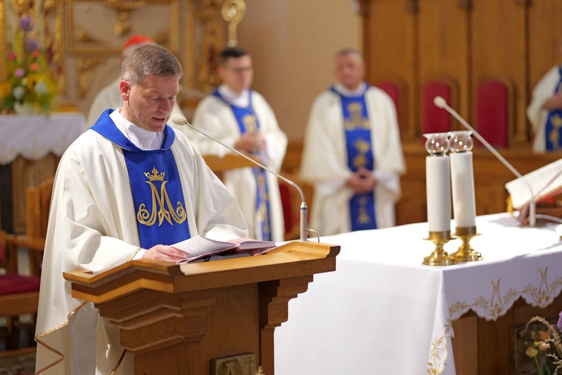 Jarmark Kamedulski w Wigrach przyciągnął mieszkańców i gości. Była modlitwa, dożynki i wspólne świętowanie Jarmark Kamedulski w Wigrach przyciągnął mieszkańców i gości. Była modlitwa, dożynki i wspólne świętowanie