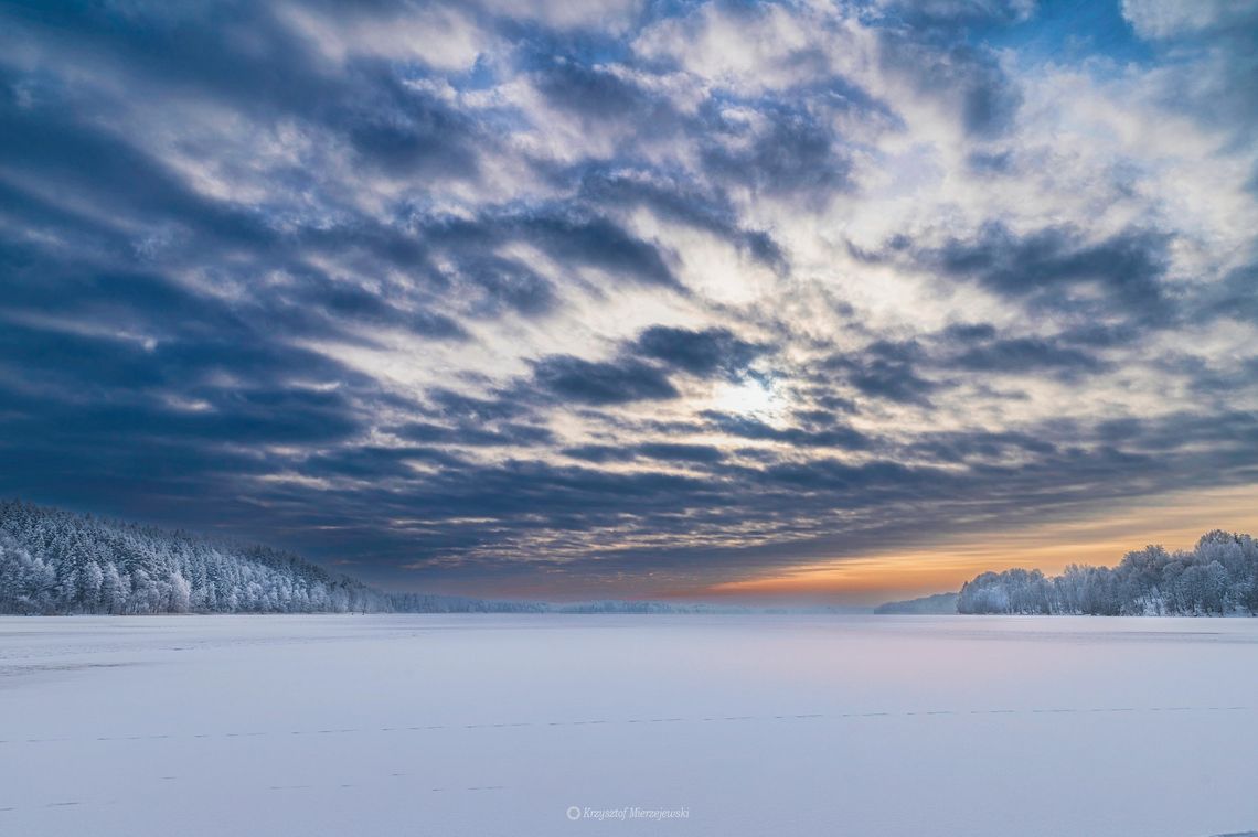 Jezioro Hańcza – najgłębsze jezioro w Polsce z krystaliczną wodą