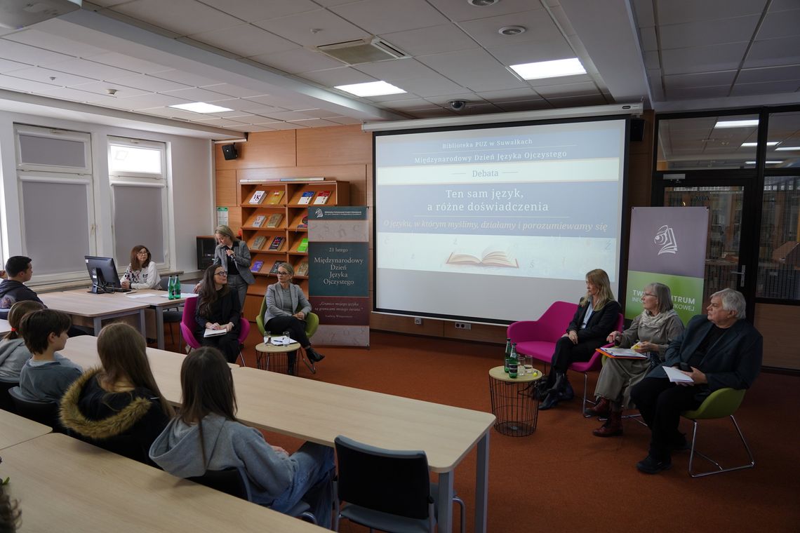 Język pod lupą w Suwałkach. Debata w PUZ o słowach, które budują… albo ranią Język pod lupą w Suwałkach. Debata w PUZ o słowach, które budują… albo ranią