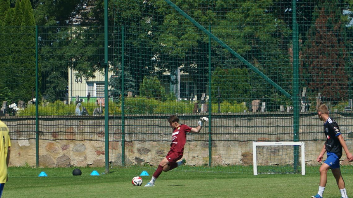 Juniorzy Wigier Suwałki zremisowali z Avią Świdnik. Młodzi zawodnicy przygotowują się do sezonu 2026/2027