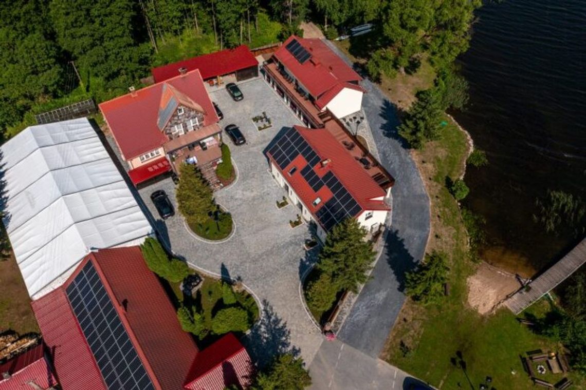 Agroturystyka Kalinka nad Jeziorem Wiżajny. Komfortowy wypoczynek z basenem, plażą i regionalną kuchnią Agroturystyka Kalinka nad Jeziorem Wiżajny. Komfortowy wypoczynek z basenem, plażą i regionalną kuchnią