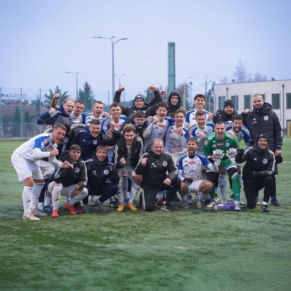 🔥 Kapitalny start rundy rewanżowej! Wigry zwyciężają w Ząbkach po golu Guzdka ⚽ 🔥 Kapitalny start rundy rewanżowej! Wigry zwyciężają w Ząbkach po golu Guzdka ⚽