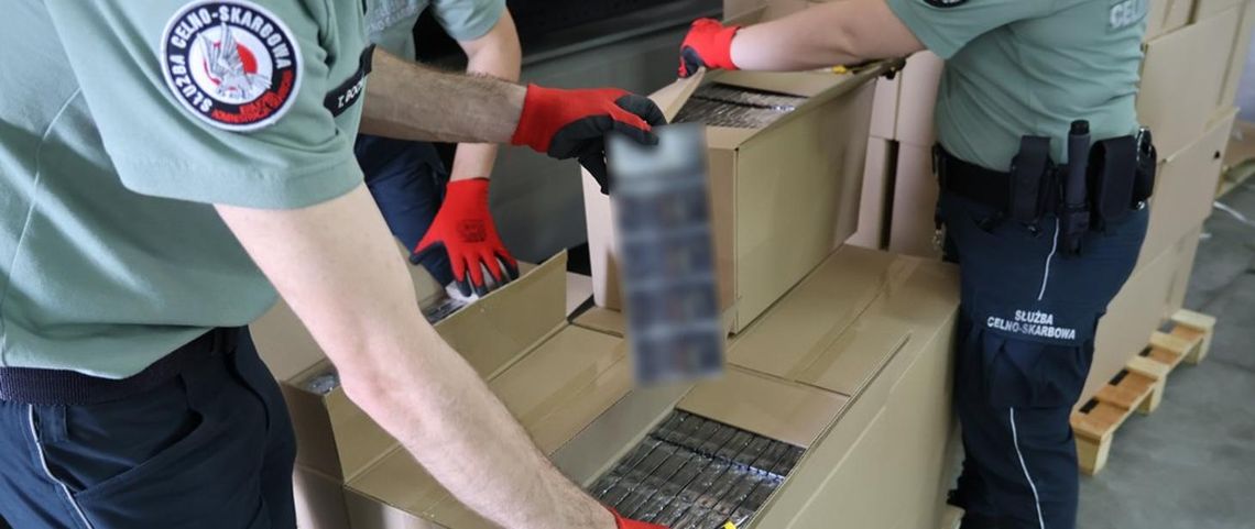 🚨 KAS przechwyciła kontrabandę wartą ponad 11,5 mln zł – 560 tys. paczek papierosów bez akcyzy