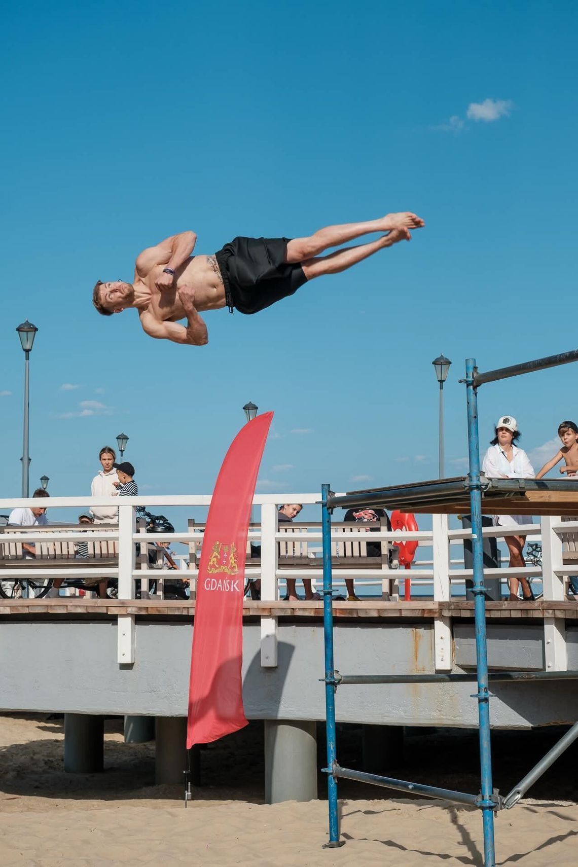 Kolejny medal suwalczanina na międzynarodowych zawodach parkour! Erik Modzelewski ze srebrem