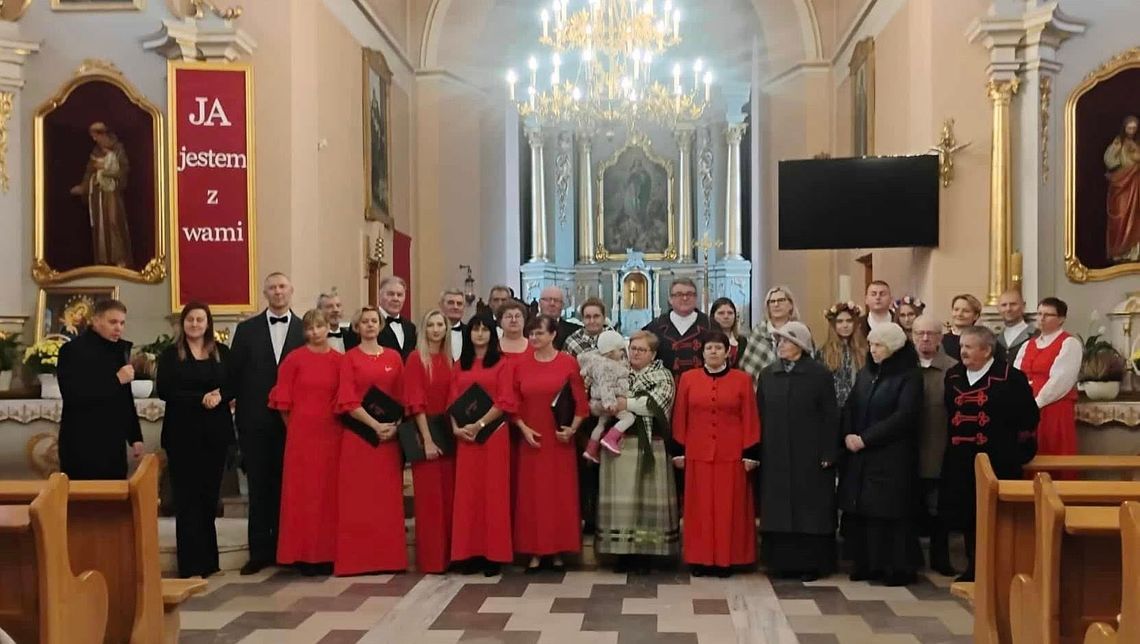 🇵🇱 Koncert pieśni patriotycznych w Filipowie – wspólne śpiewanie dla Niepodległej 🇵🇱