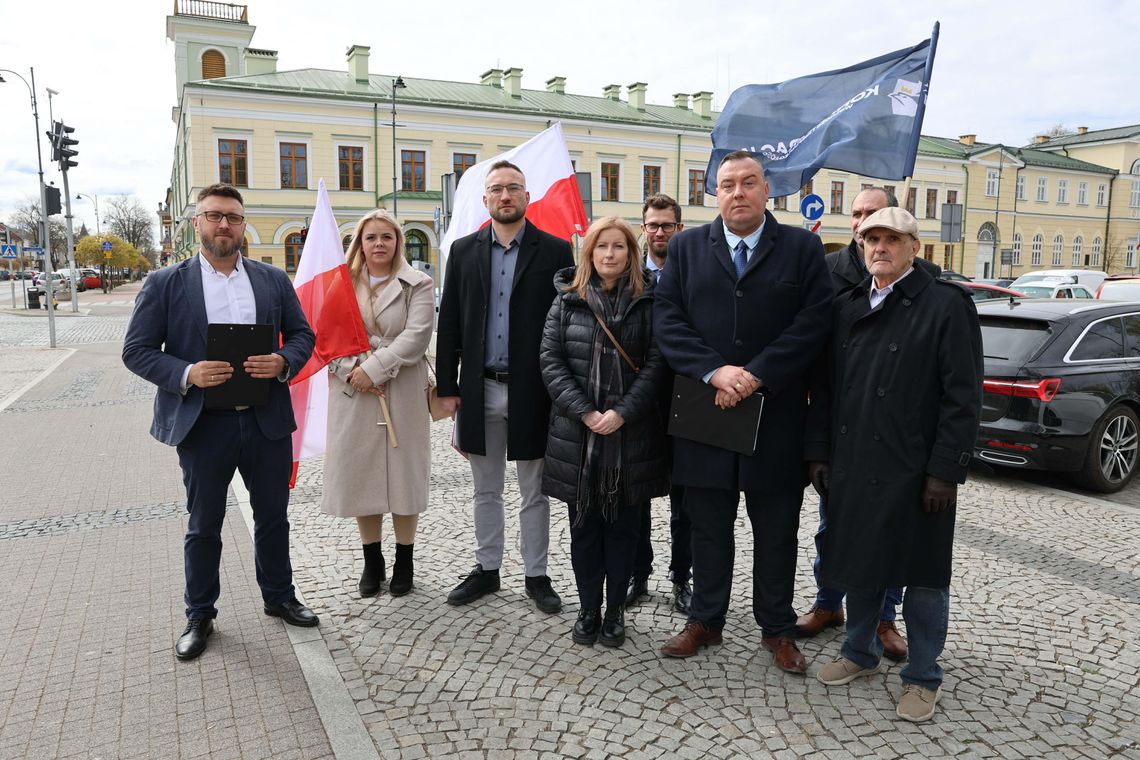 Konferencja Konfederacji w sprawie decyzji Sejmiku Województwa Podlaskiego