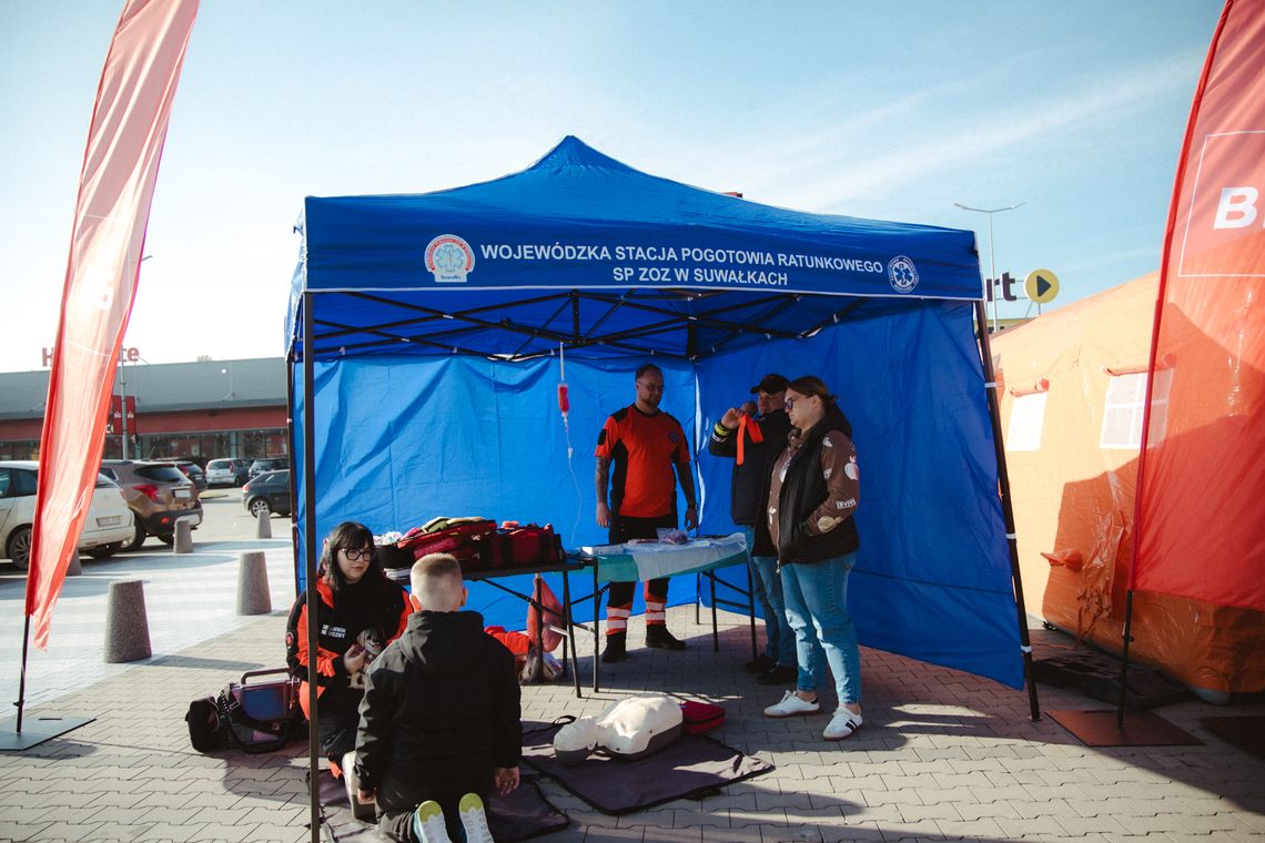 Krajowy Trening Rodzinny Akademii OLiOC w Suwałkach. Mieszkańcy uczyli się, jak reagować w sytuacjach zagrożenia Krajowy Trening Rodzinny Akademii OLiOC w Suwałkach. Mieszkańcy uczyli się, jak reagować w sytuacjach zagrożenia