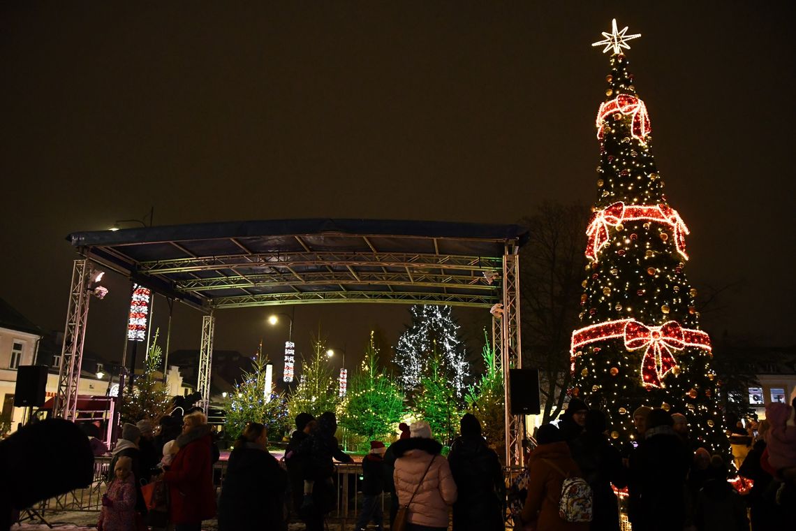 🎄✨ Magiczny Mikołajkowy Wieczór na Placu Marii Konopnickiej! ✨🎅 🎄✨ Magiczny Mikołajkowy Wieczór na Placu Marii Konopnickiej! ✨🎅