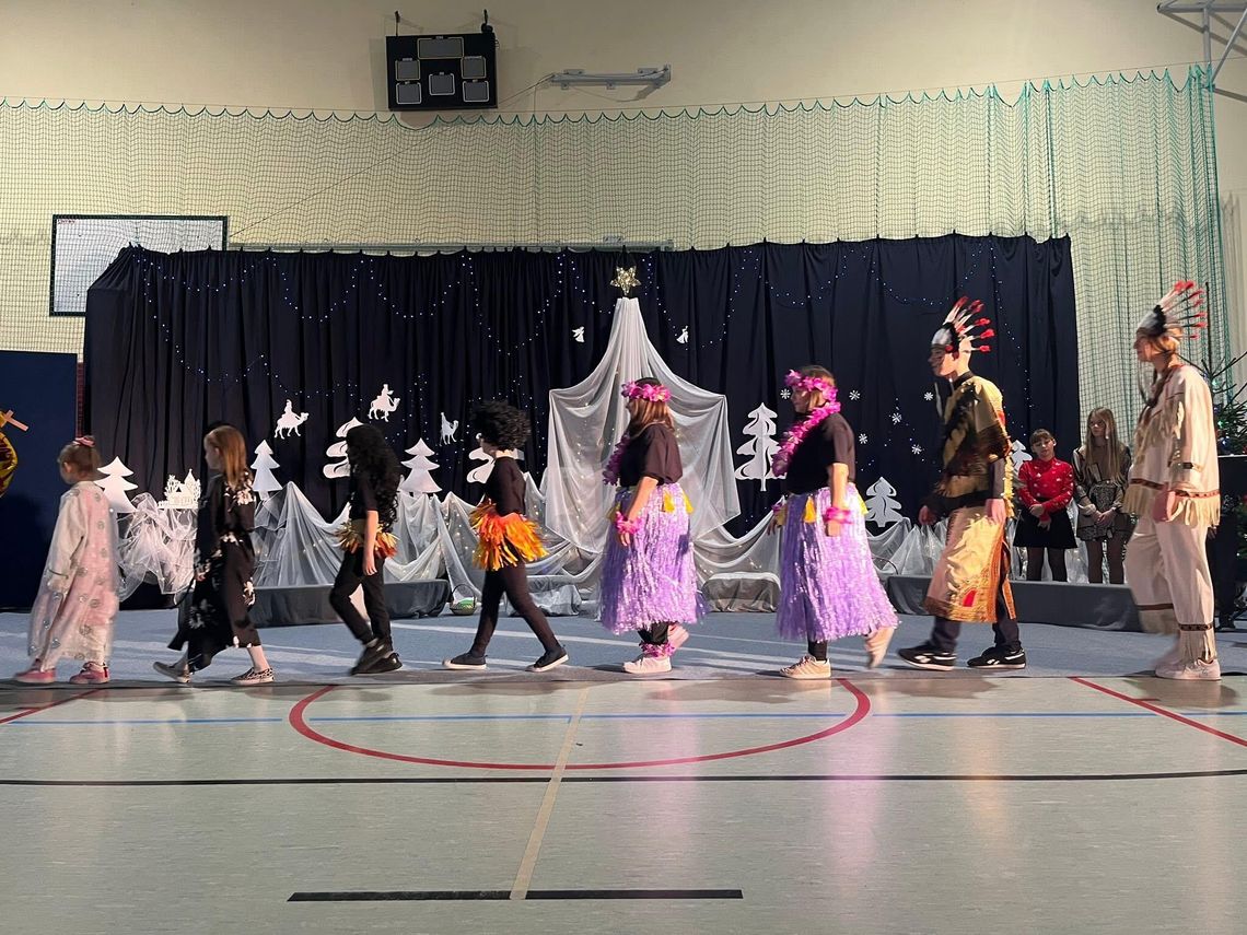 Maleńka miłość w żłobie śpi – wyjątkowe Jasełka w Szkole Podstawowej im. 2 Pułku Ułanów Grochowskich