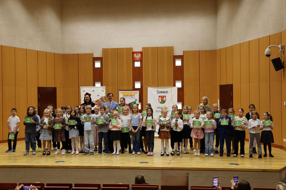 Mali studenci rozpoczęli nowy rok akademicki. Inauguracja Uniwersytetu Dziecięcego PUZ w Suwałkach