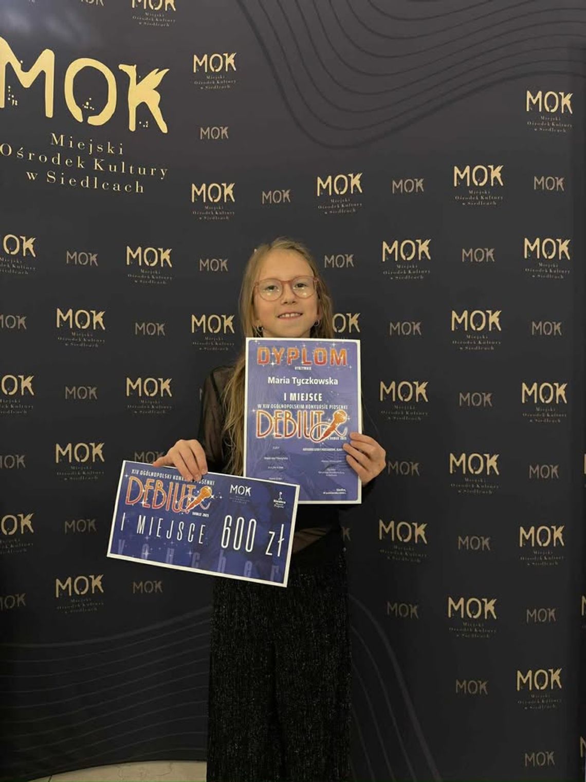 🎤 Maria Tyczkowska z Suwałk zwyciężczynią ogólnopolskiego konkursu wokalnego „Debiut”! 🌟