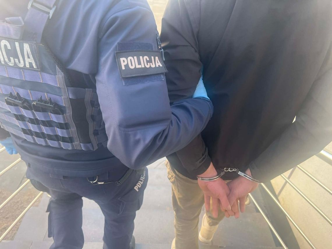 Miał dość ukrywania się. Poszukiwany sam zadzwonił po policję