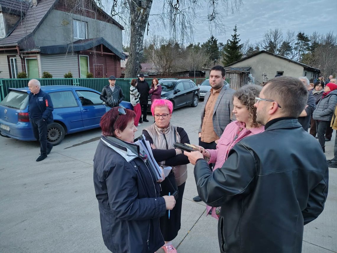 Mieszkańcy Płociczna-Tartak protestują przeciwko inwestycji. Domagają się dialogu z władzami