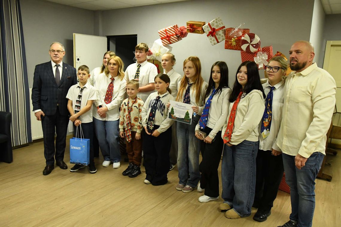 Mikołajkowy Autobus Radia 5 dla Społecznej Organizacji Przyjaciół Dzieci „Przystań” Mikołajkowy Autobus Radia 5 dla Społecznej Organizacji Przyjaciół Dzieci „Przystań”