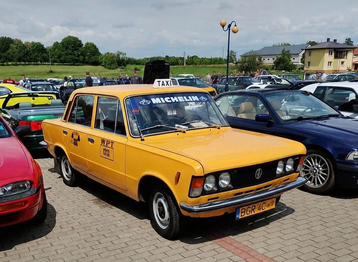 Miłośnicy klasycznej motoryzacji spotkali się w Bargłowie Kościelnym