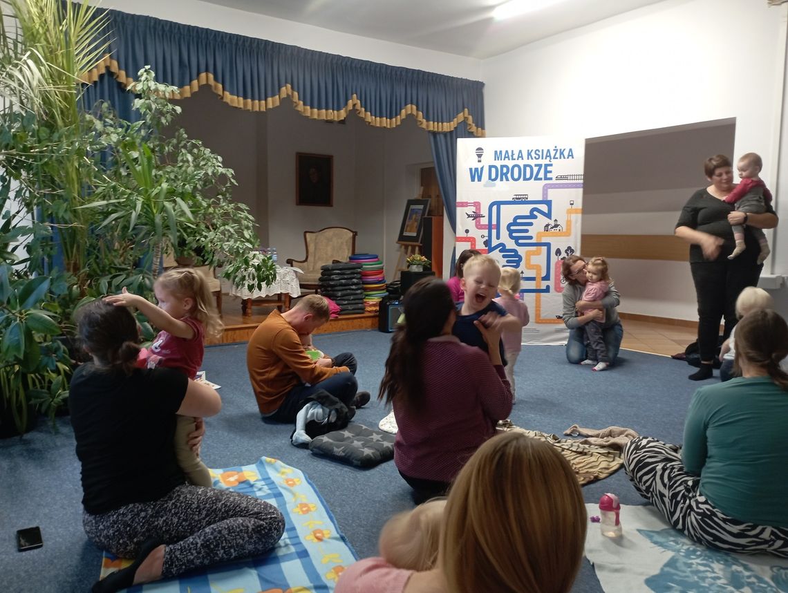 📚 Moc inspiracji dla rodziców maluchów – warsztaty „Mała książka w drodze”