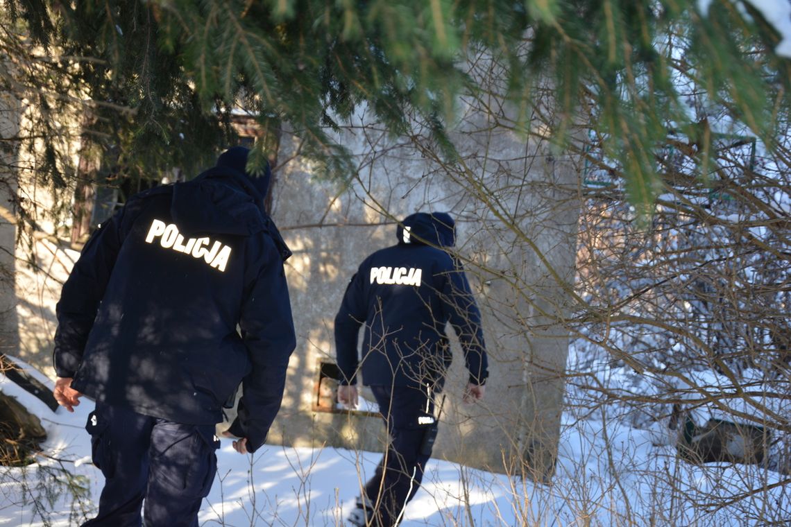 Mróz nie odpuszcza. Policja patroluje pustostany i apeluje: reagujcie! ❄️🚔