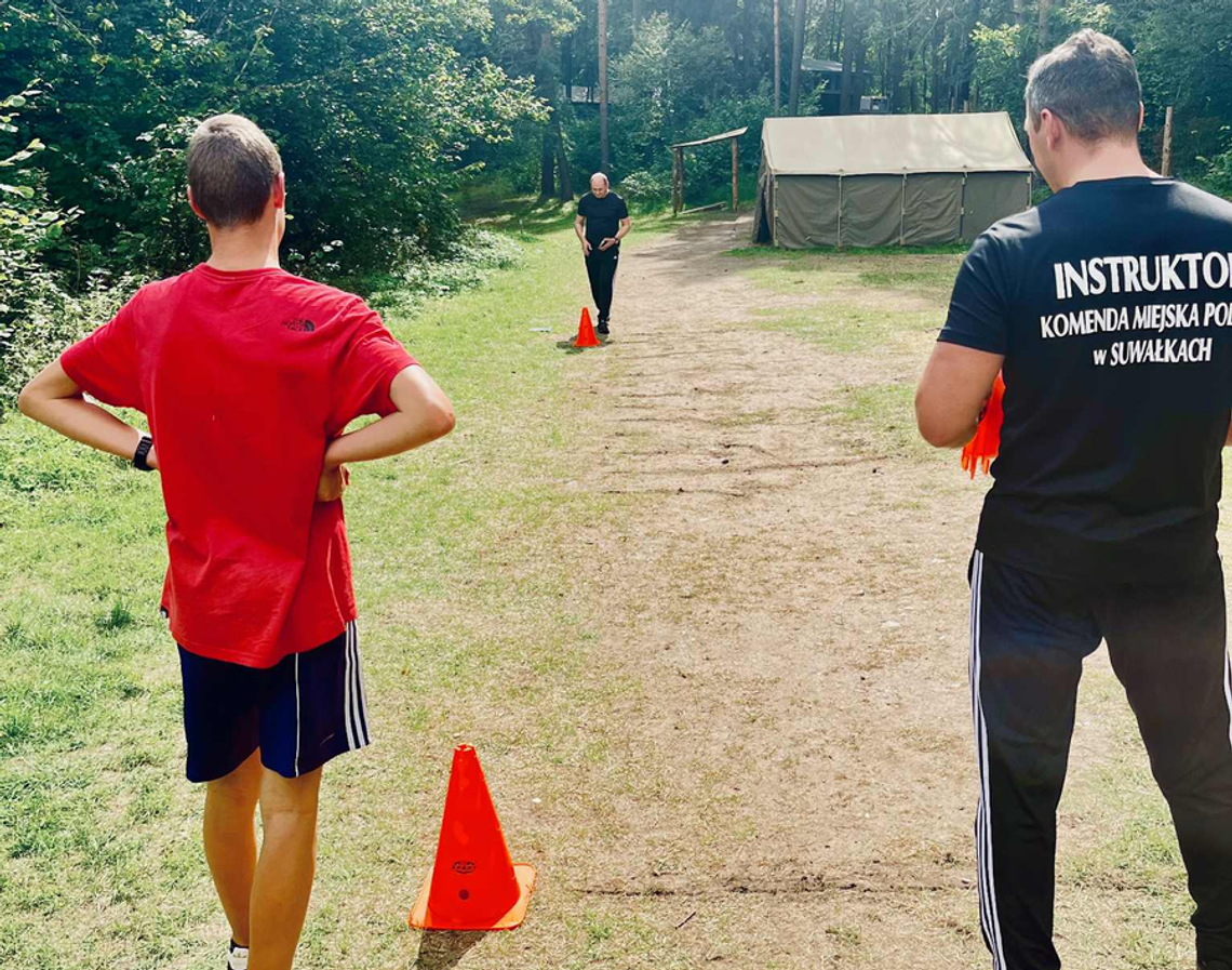 👮♂️ Mundurowi spotkali się z harcerzami w gminie Bakałarzewo 🌲 👮♂️ Mundurowi spotkali się z harcerzami w gminie Bakałarzewo 🌲