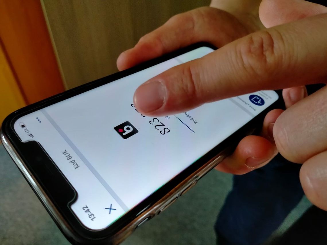 Myślała, że chroni oszczędności. Straciła ponad 17 tysięcy złotych