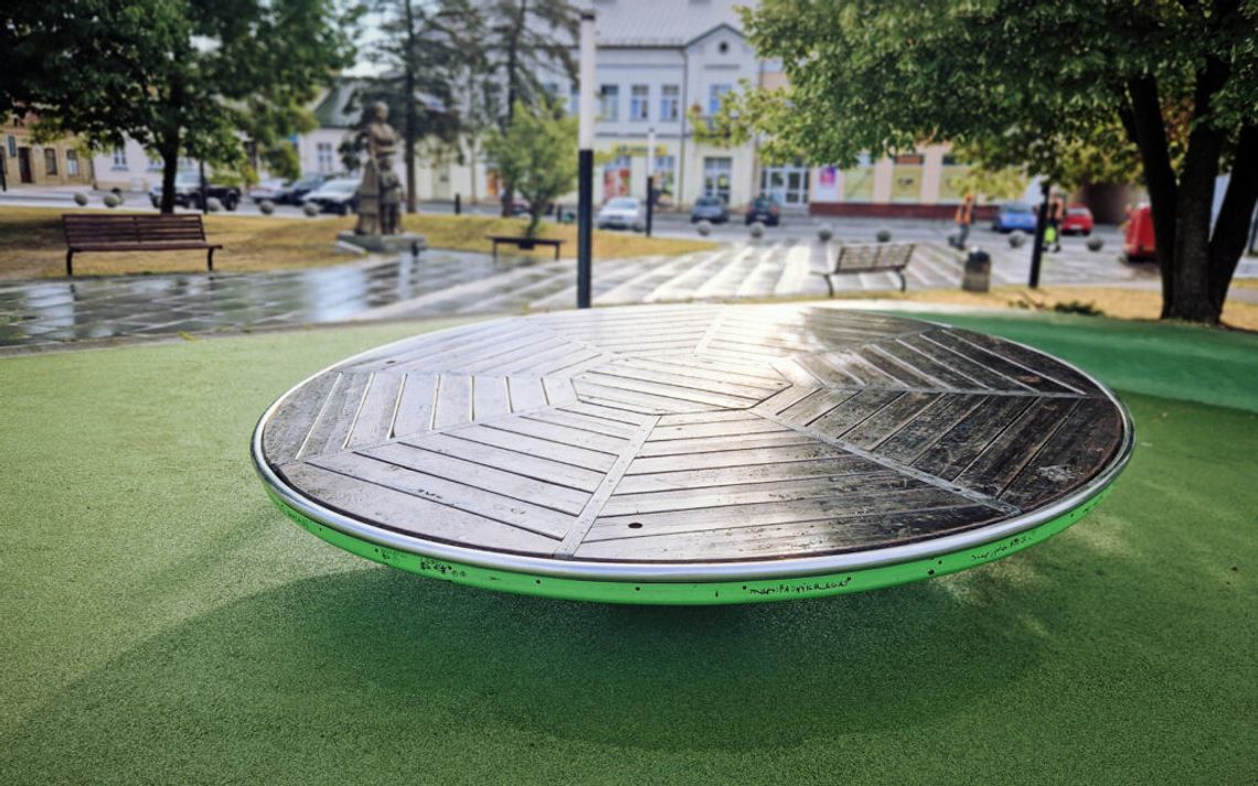 Nie tylko drogi i zieleń. ZDiZ dba także o place zabaw i tereny rekreacyjne w Suwałkach
