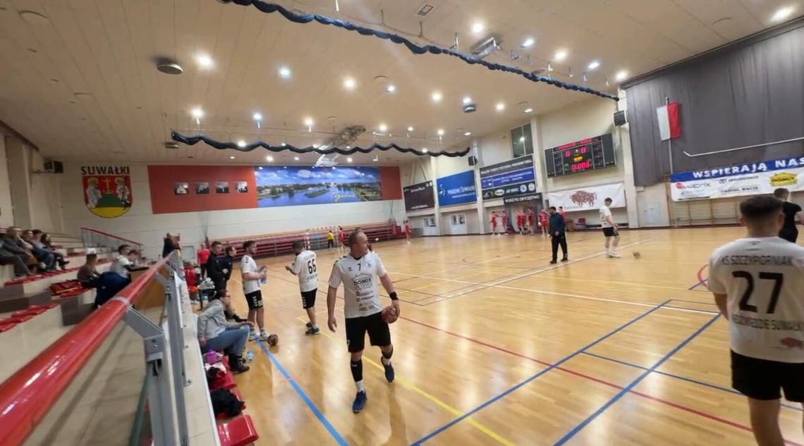Niedźwiedzie Suwałki z dobrym początkiem, ale Wisła Sandomierz potwierdziła dominację 🧸🤾‍♂️