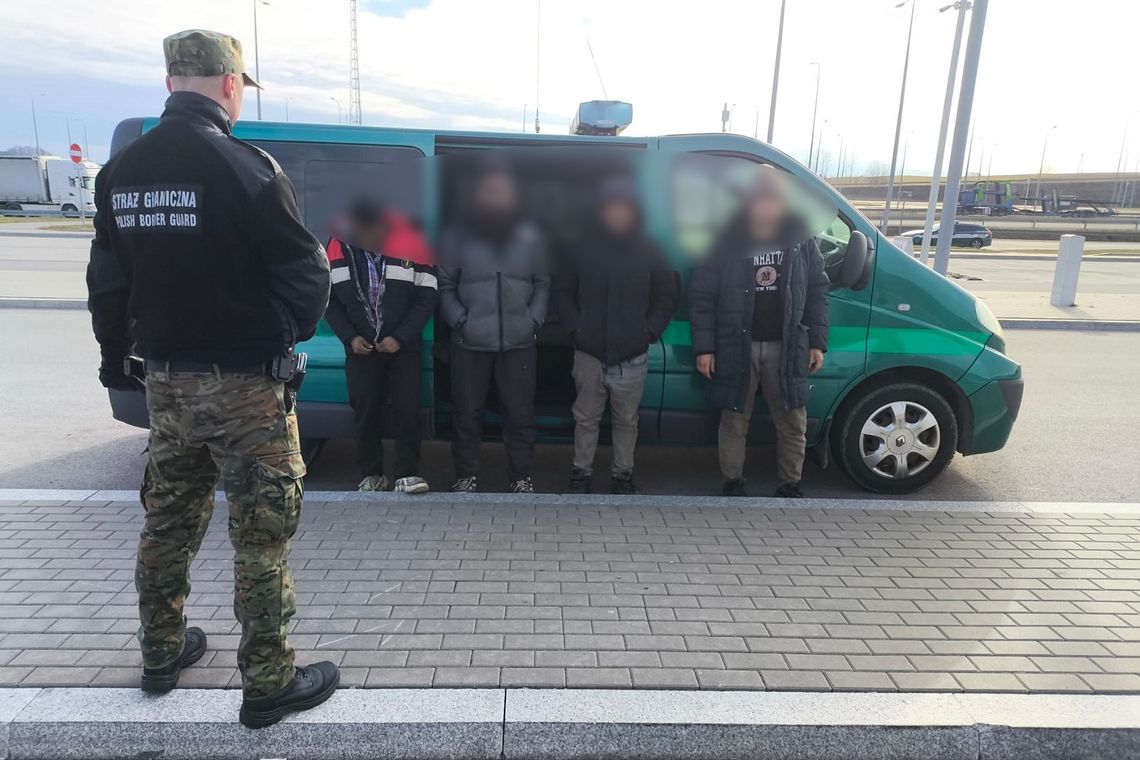 Nielegalne przekroczenie granicy polsko-litewskiej. Straż Graniczna zatrzymała czterech cudzoziemców