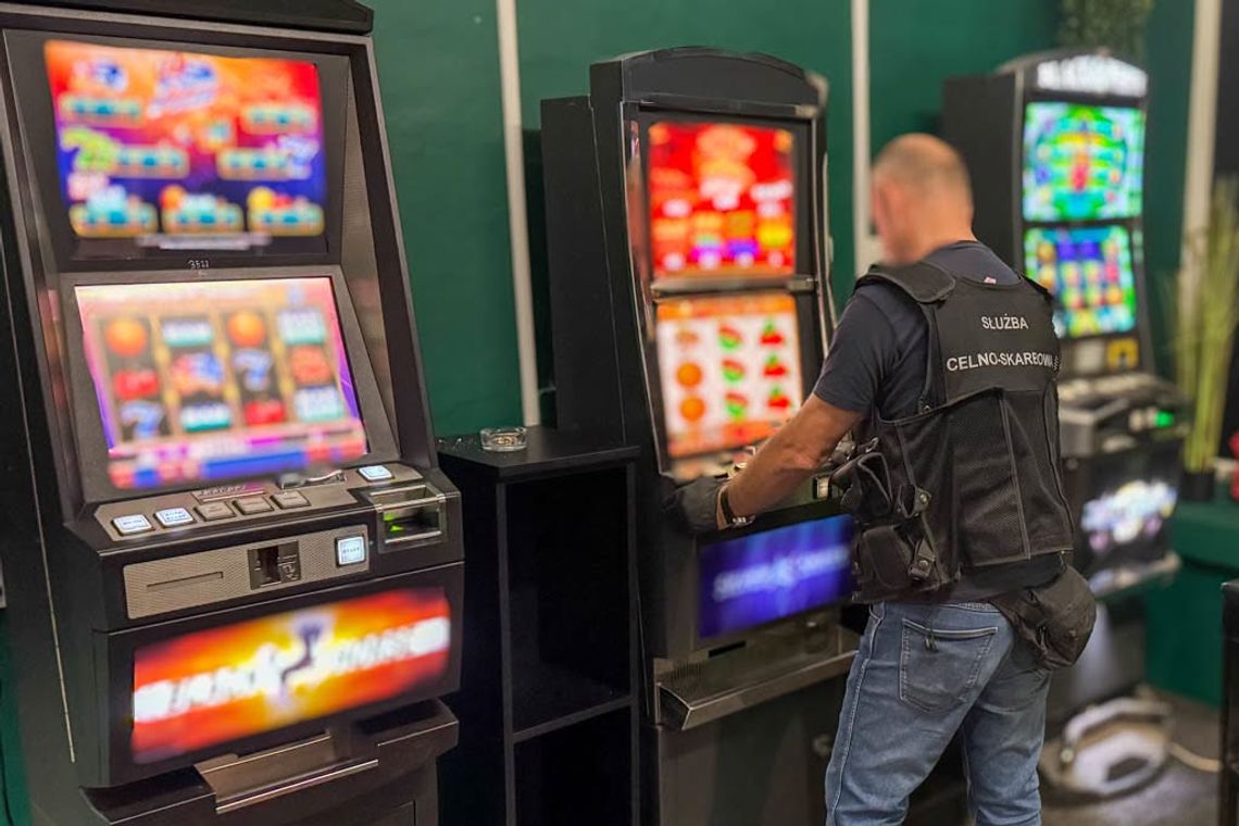 Nielegalny salon gier zlikwidowany w Łomży. Zabezpieczono sześć automatów Nielegalny salon gier zlikwidowany w Łomży. Zabezpieczono sześć automatów