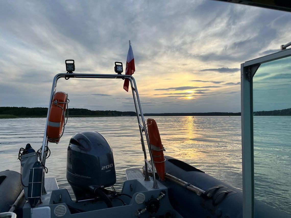 🚤 Nietrzeźwy i bez patentu na łódce – interwencja wodniaków z Augustowa