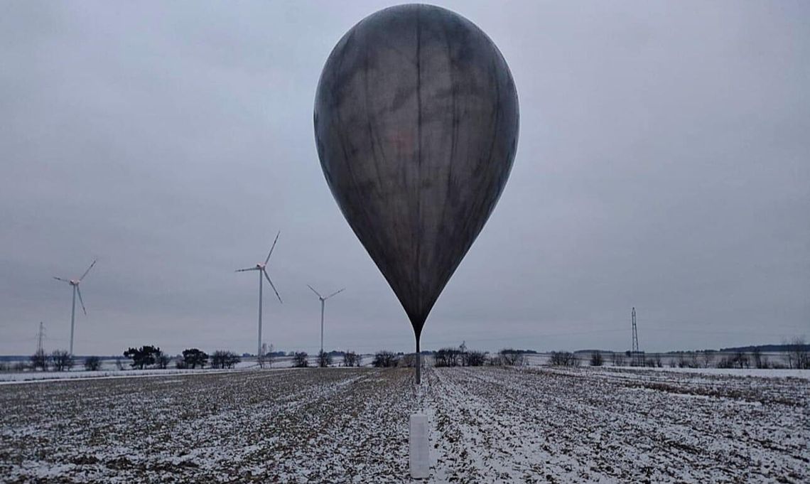 Nocny przemyt papierosów balonami udaremniony przez Straż Graniczną