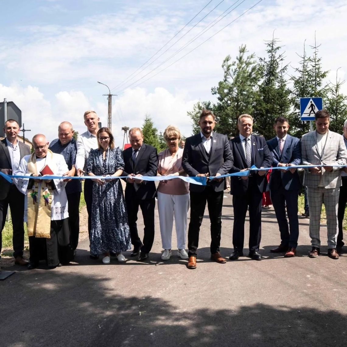 Nowa droga w Krasnoborkach oficjalnie otwarta. Gmina Sztabin inwestuje w bezpieczną infrastrukturę Nowa droga w Krasnoborkach oficjalnie otwarta. Gmina Sztabin inwestuje w bezpieczną infrastrukturę
