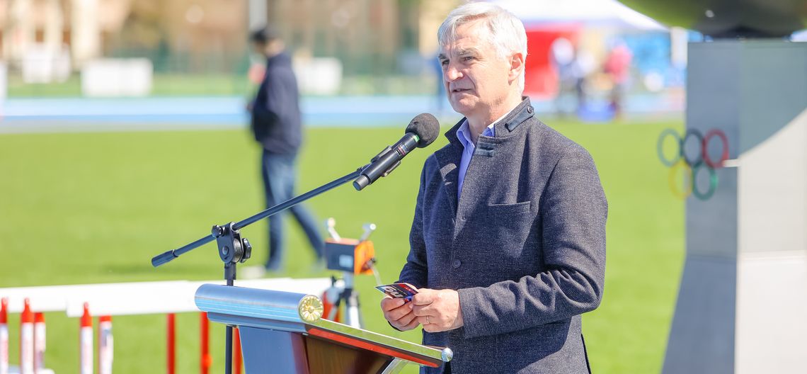 🏟️ Nowe oblicze sportu w Augustowie – stadion lekkoatletyczny już otwarty!