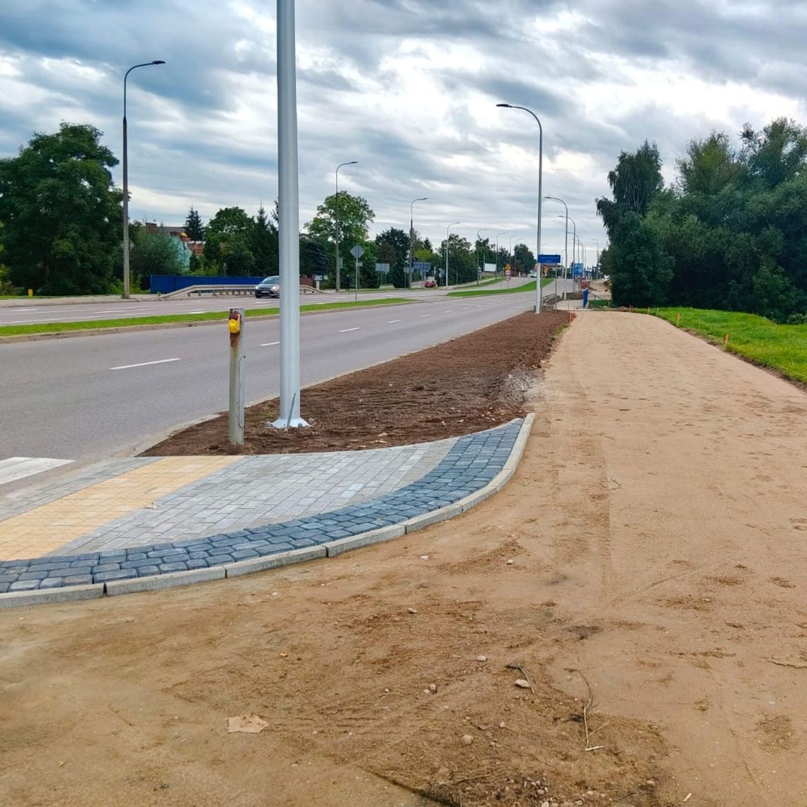 💡 Nowoczesne oświetlenie i 🚶♂️🚴♀️ nowa ścieżka pieszo-rowerowa przy ulicy Utrata 💡 Nowoczesne oświetlenie i 🚶♂️🚴♀️ nowa ścieżka pieszo-rowerowa przy ulicy Utrata